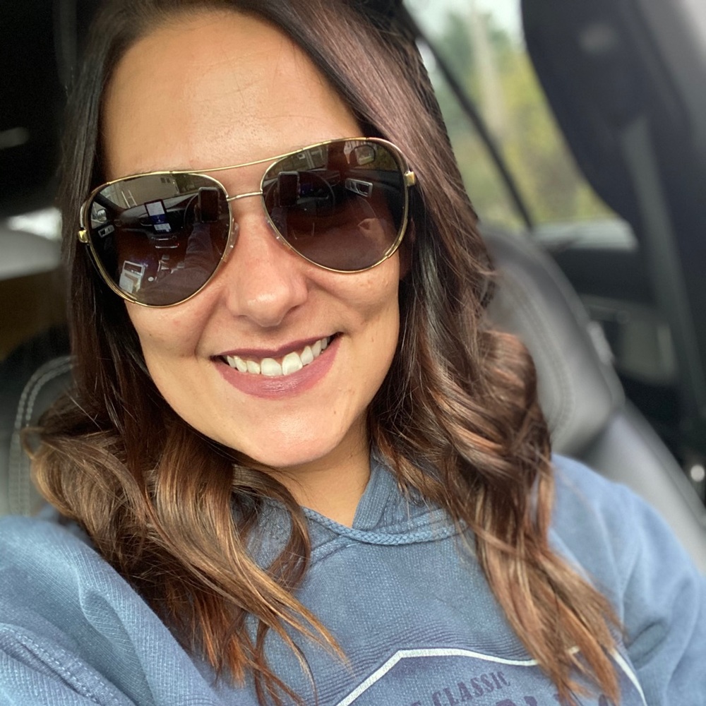 Meet your Posher, Stephanie